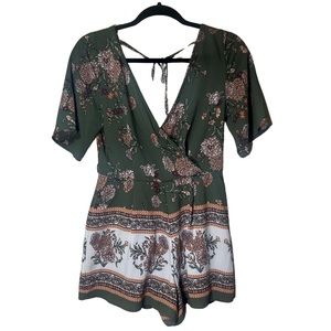 Francesca’s Blue Rain Floral Romper, Size Small